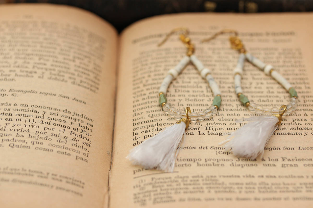 *ハウライトフリンジピアス拍卖