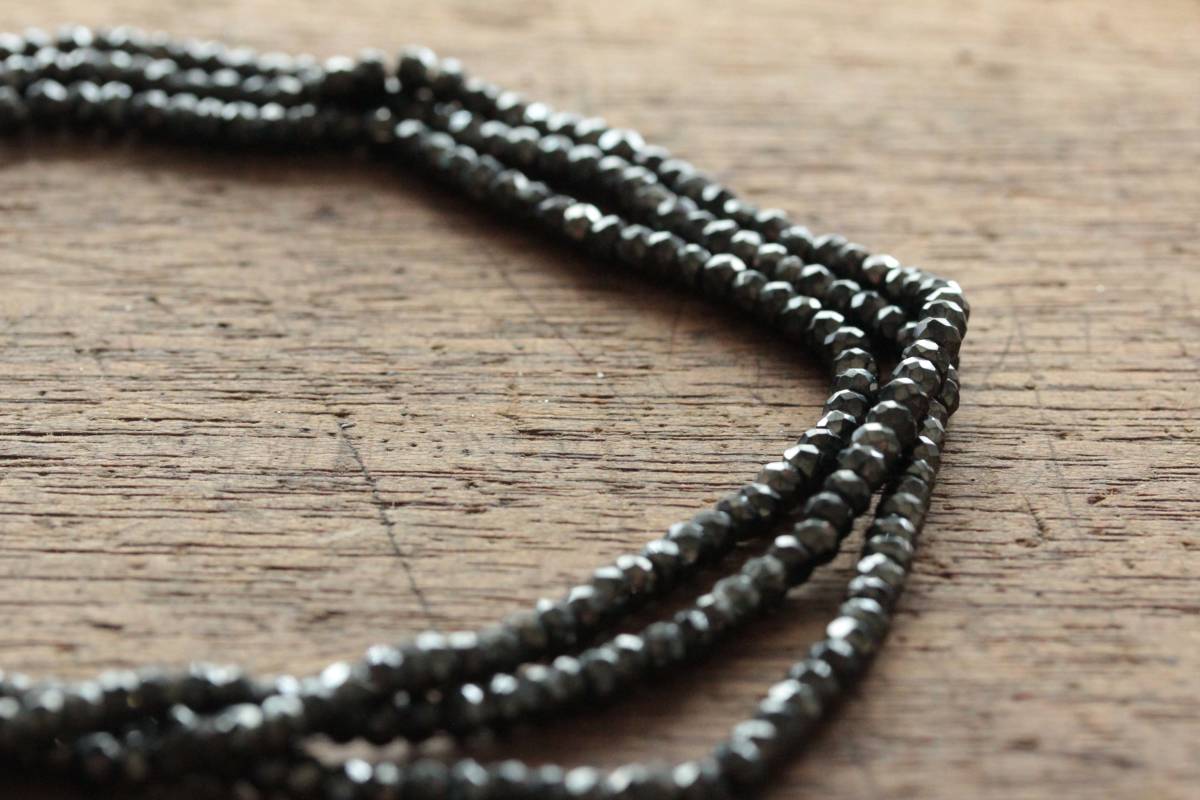 *ダイヤモンドスピネ拍卖