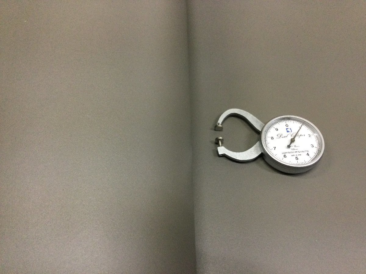 ★L62革 皮/牛 スムース アッシュチャコール 254ds 約2.0mm~2.5mm/格安拍卖