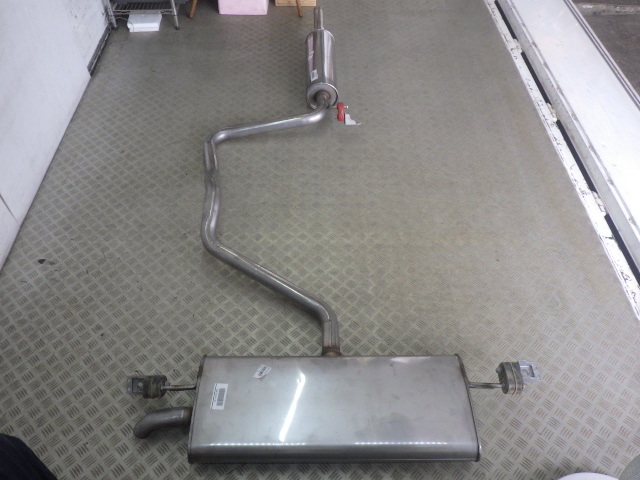 【A-2703】 美品 中古 アウディA3 AudiA3 8Y 30TFSI 3AA-GYDLA 2022年1月 純正 マフラー リアマフラー 5Q6 253 611 5WA 253 211 即決拍卖