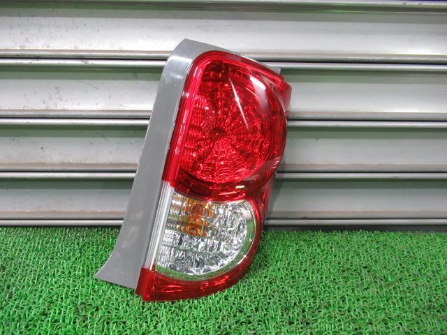 カローラルミオン DBA-ZRE152N 右テールランプ 81550-12A70 スタンレー 12-541R /39996拍卖