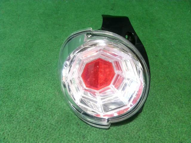 ピクシスジョイ DBA-LA250A 左 テール ランプ W24拍卖