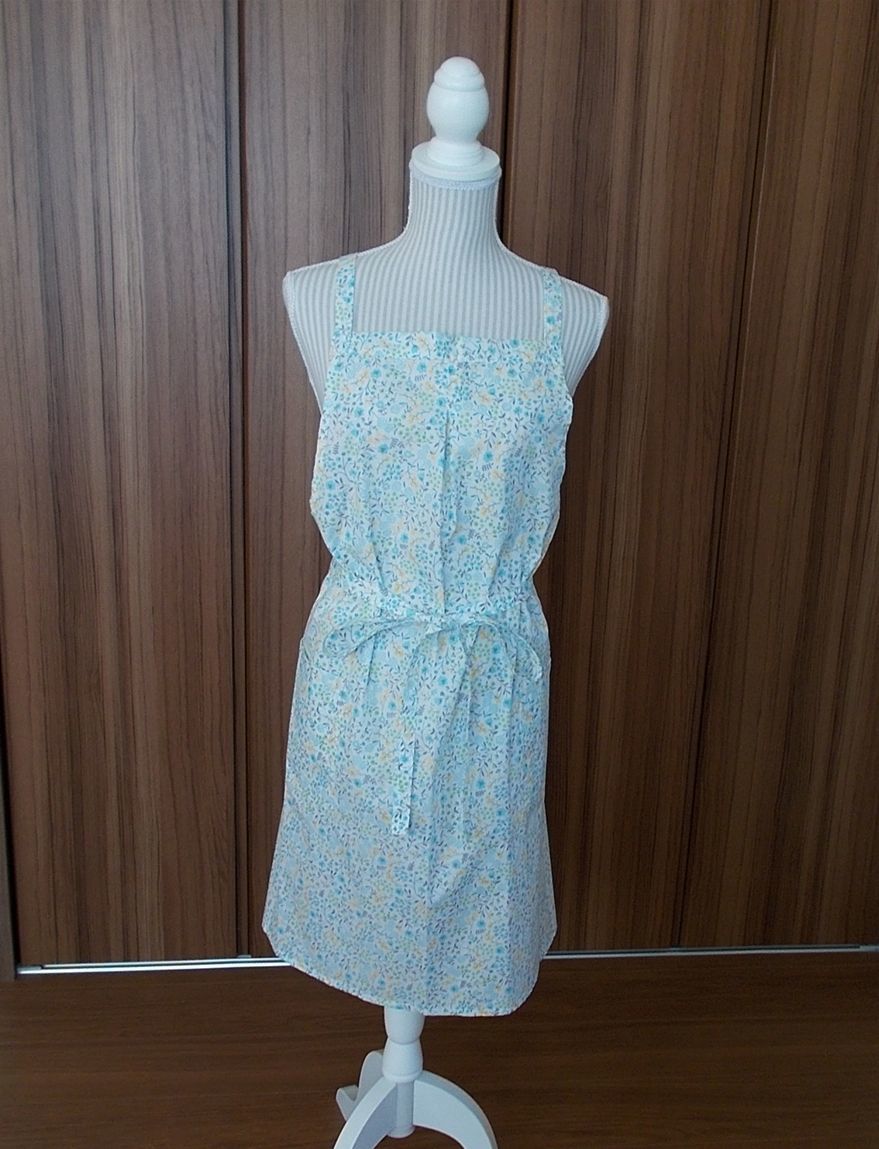 訳あり 長期保管品 ハンドメイド エプロン 水色 花柄 4WAY 着方いろいろ拍卖