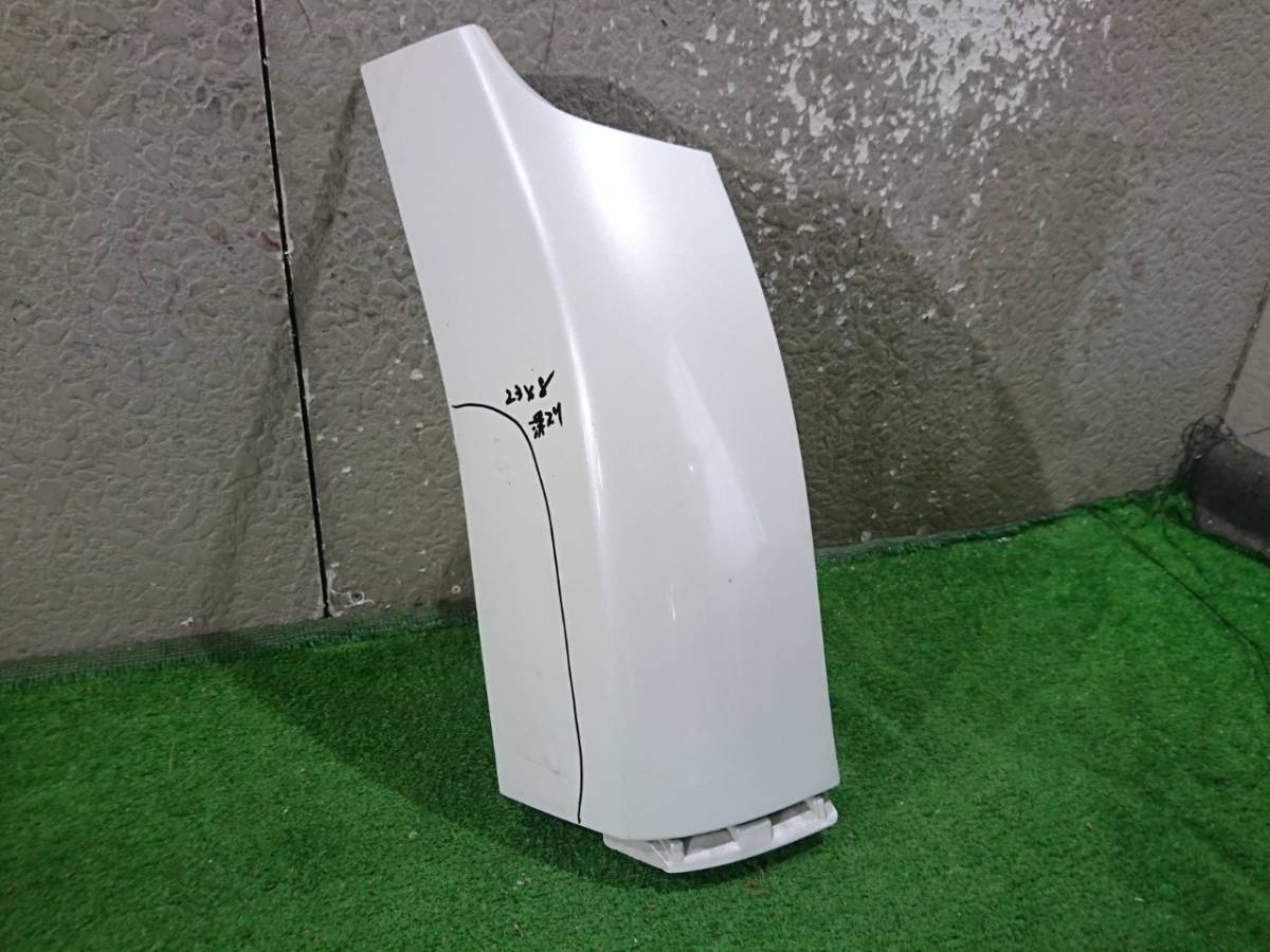 ZRR80 ノア リアバンパーガバーアッパー左 パール(75801)拍卖