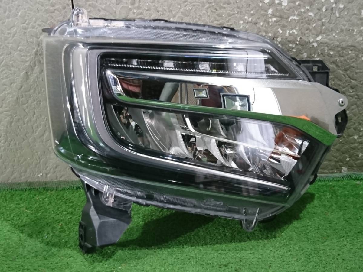 JF3 NBOXカスタム 右ヘッドライト スタンレー W3106(37193)拍卖