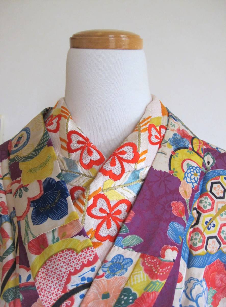 矢羽根にカタバミ カラフル アンティーク総刺繍半衿 縮緬拍卖