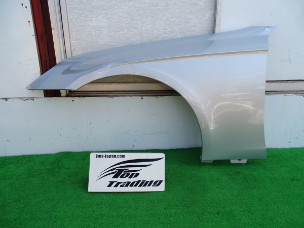 L1077vc ベンツ純正 CLS W219 C219 右 フロントフェンダー (A2198800718)シルバー 適合確認可能拍卖