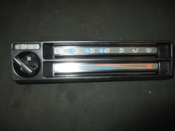 ■フォルクスワーゲン ゴルフ2 エアコンスイッチパネル 中古 191919383 191959511 部品取あり エアコンコントロールパネル ジェッタ■拍卖