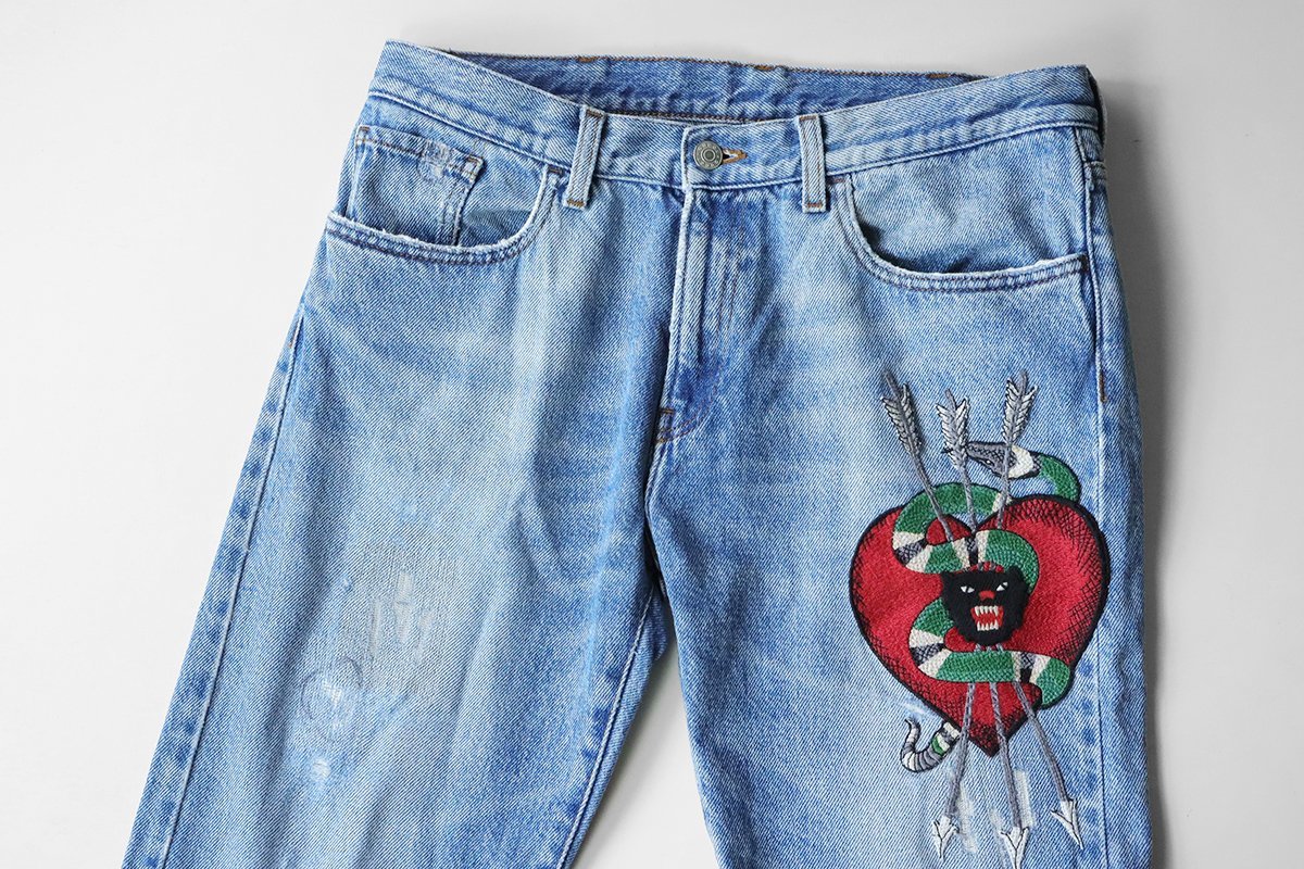 ● GUCCI ◆ LOT.25 エンブロイダリー デニムパンツ インディゴ 32 刺繍 ジーンズ ダメージ&リペア加工 国内正規品 グッチ ◆2546/K2E拍卖