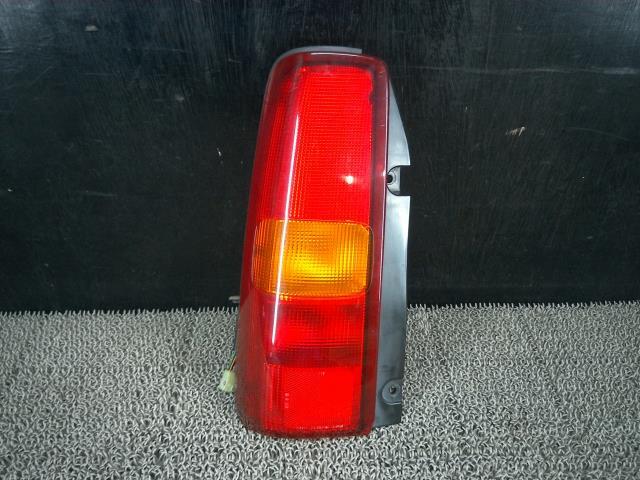 ☆H11年 ジムニー JB23W 左テールランプ コイト 33-06418 35670-81A00拍卖
