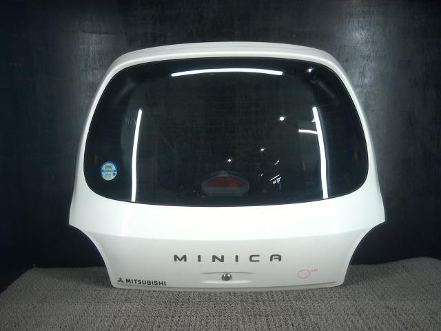 ☆ミニカ H31A バックドア リアゲート W09 ワイパー無し ハイマウントランプ付 MR376716 グッピー拍卖