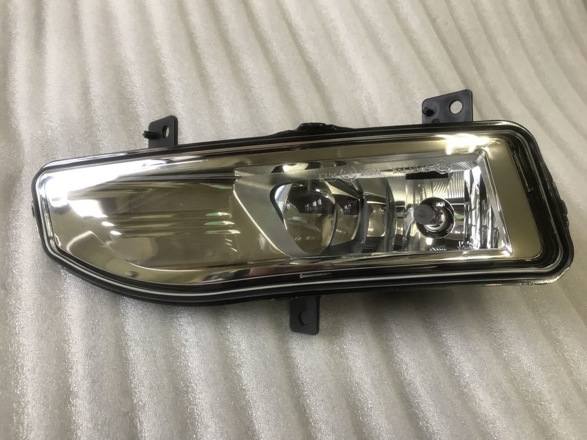 未使用 箱なし 日産 セレナ ノート リーフ エクストレイル C27 E12 ZE1 T32 左フォグランプ 26155-8995A拍卖
