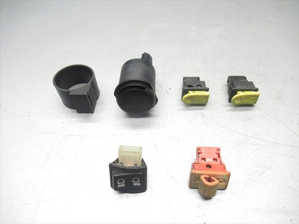 I1R5-0628 ホンダ ジャイロX 4st Fi車 実動 ウインカー リレー ハンドルスイッチ 【TD02-110~ NJ50MDB 動画有】拍卖