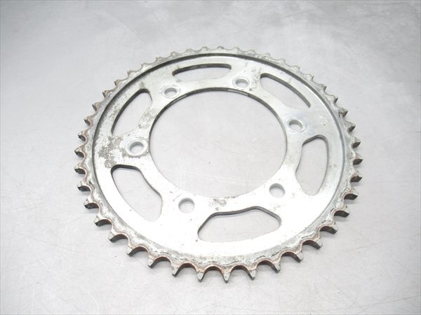 H1R5-0714 ヤマハ YZF-R1 リアスプロケット ドリブンスプロケット 43丁 【JYARN041000012~ (2000年モデル キャブ車) 動画有】拍卖