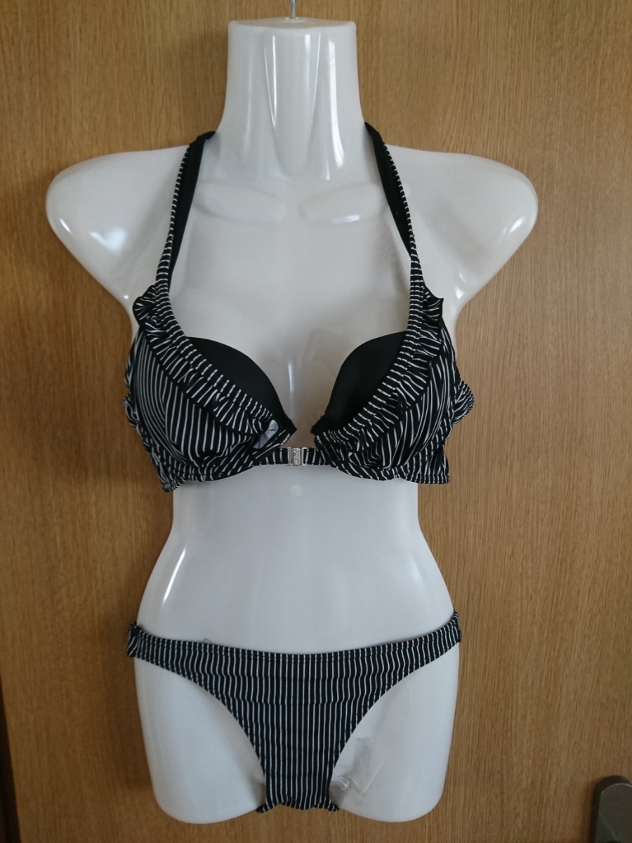☆aimer feel☆黒×白☆細ストライプ柄のビキニ2点セット☆サイズM☆ソックコウベ(株)☆拍卖