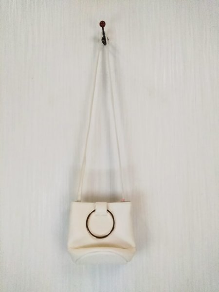 LU0521 ◇送料無料 古着 レディース 2WAY バッグ 白 ホワイト リング ショルダー シンプル ポケット マグネットボタン 小さめ オフィス拍卖