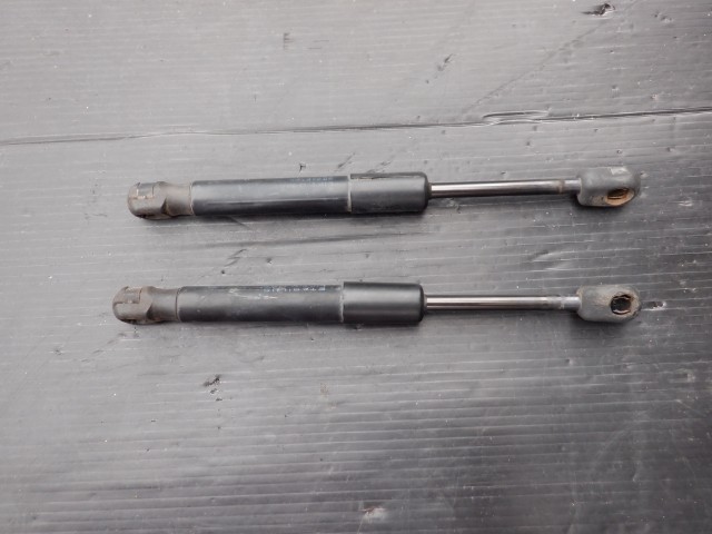 SE3P RX-8 純正 トランクダンパー 2本 43428/b1拍卖