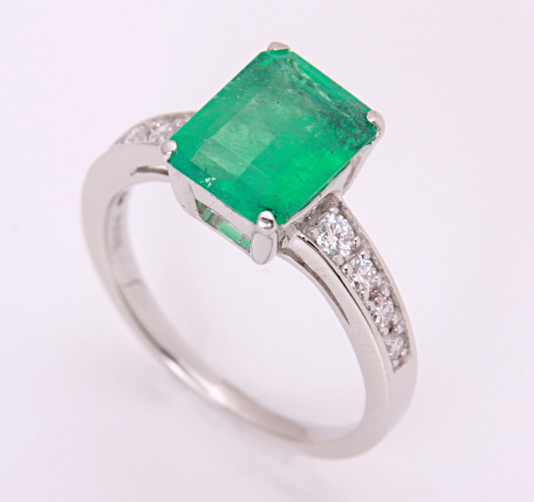 《質屋出品》Pt999★天然エメラルド2.00ct+ダイアモンドデザインリング★C-5903拍卖