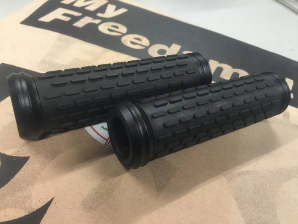 ミリサイズアルミグリップ 黒 シルバー フュージョン マジェスティ フォルツァ ズーマー ビッグスクーター カスタム PS250 ジェンマ拍卖