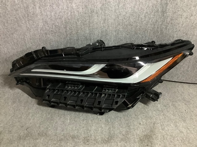 4252-O2 ハリアー AXUH80 MXUA80  ヘッドライト LED 左 ☆拍卖
