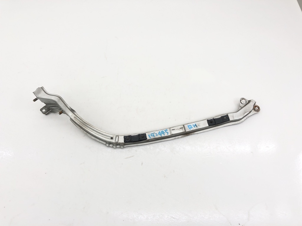 _b142445 トヨタ アルテッツァ AS200 Zエディション GXE10 ヘッドライト ステー ブラケット 右 RH 1C0 SXE10 JCE10 ジータ拍卖