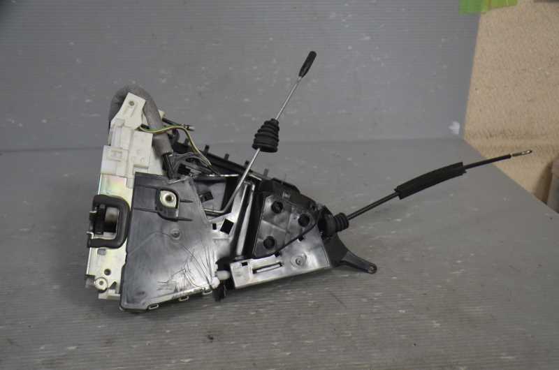 ベンツ A170 右ハンドル車 W169 前期(169032) 純正 破損無 取付OK 動作保証 左 フロント ドアロック アクチュエーター k073983拍卖