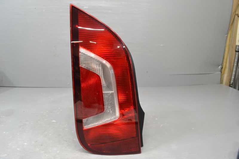 VW アップ UP! 右ハンドル 前期(AACHY) 純正 FARBA 破損無 取付OK 動作保証 左 テールランプ テールライト 1S0 945 095 D k073829拍卖