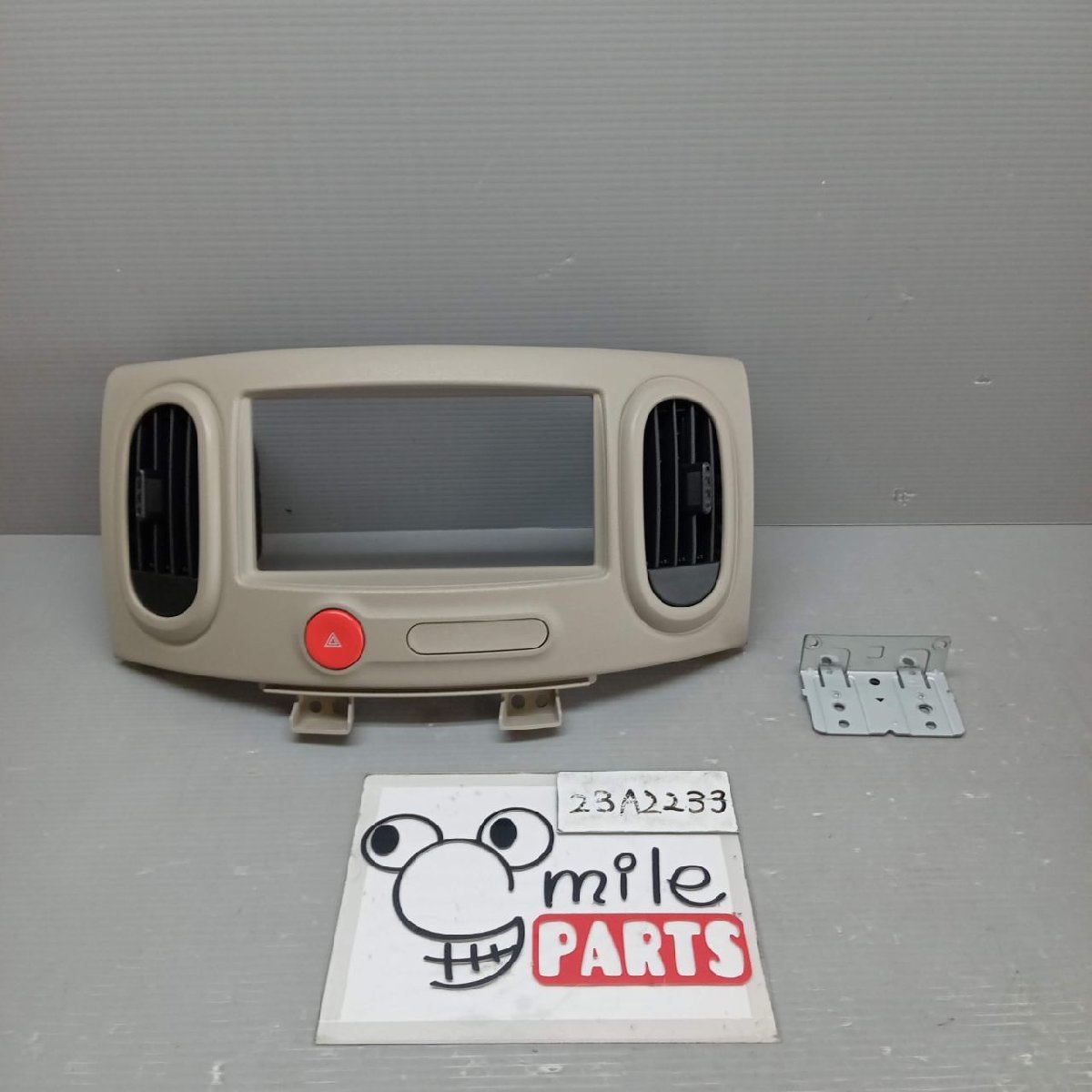 Z12 キューブ 純正 オーディオパネル(ステー付)1D1-18-8/23A2233*同梱不可拍卖