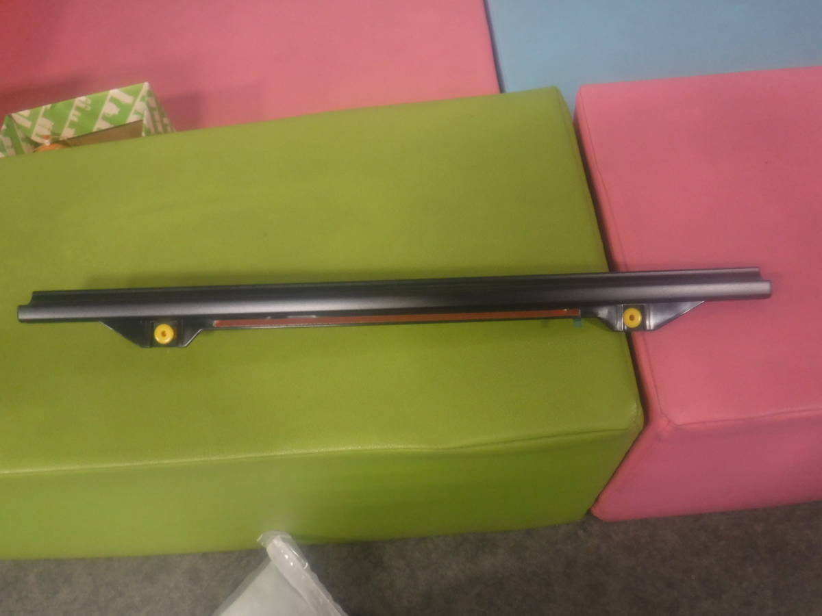 新品スズキDA64VエブリィDA64Wクォータガラス横モール リア左クオーターガラス横ガーニッシュ84592-68H00スライドドア横カバー拍卖