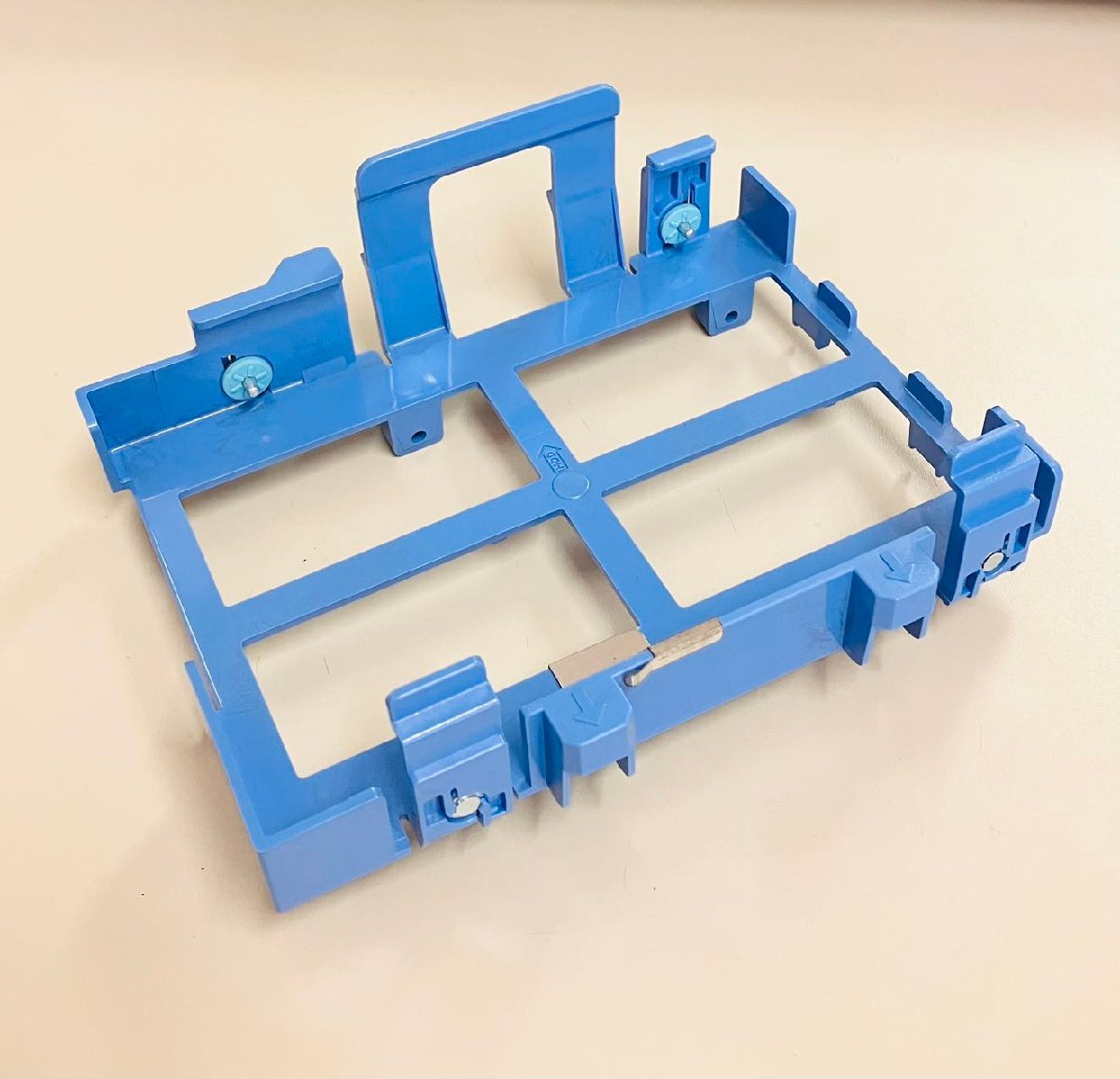 2YM0005★中古★DELL HDDマウンターPX60024/50/1B31D000-600-G 3.5/2.5インチ兼用Optiplex 390 3010 790 990 9010 DT/ Vostro 260s 3800拍卖