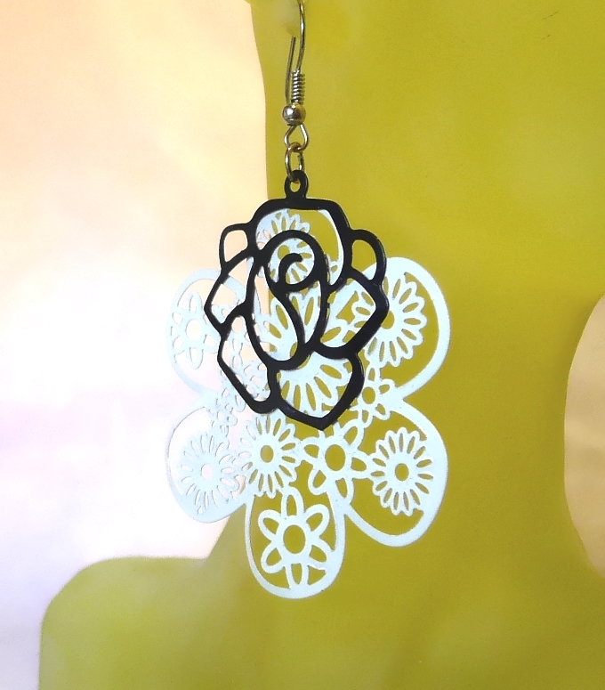 TS469 ピアス ゴージャス ローズ 送料無料拍卖