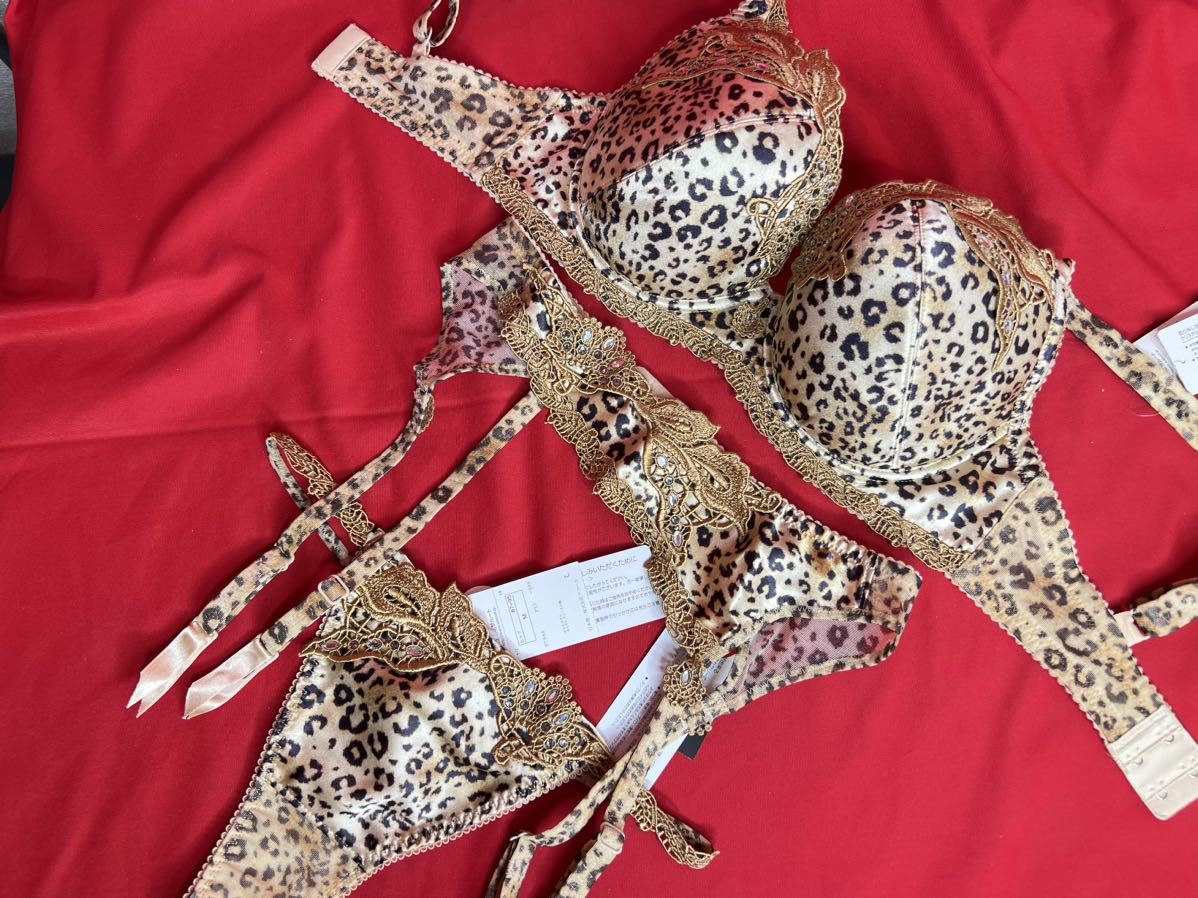 サルート グラスアート G65&M&M KA プレステージ ヒョウ柄拍卖