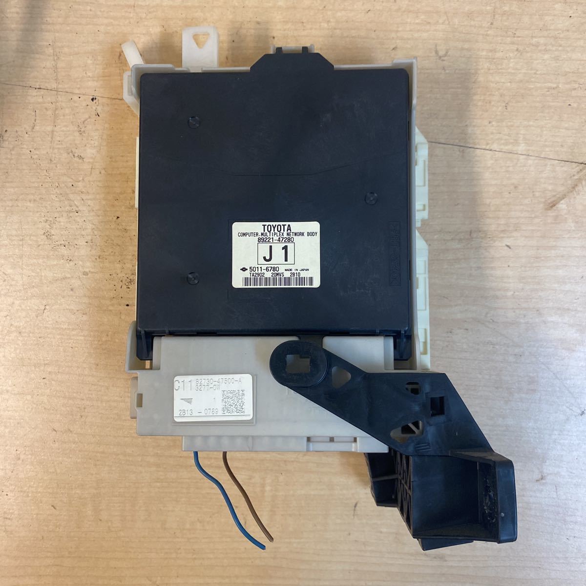 ★トヨタ 30プリウス後期/ZVW30★ヒューズボックス/89221-47280/YD517拍卖