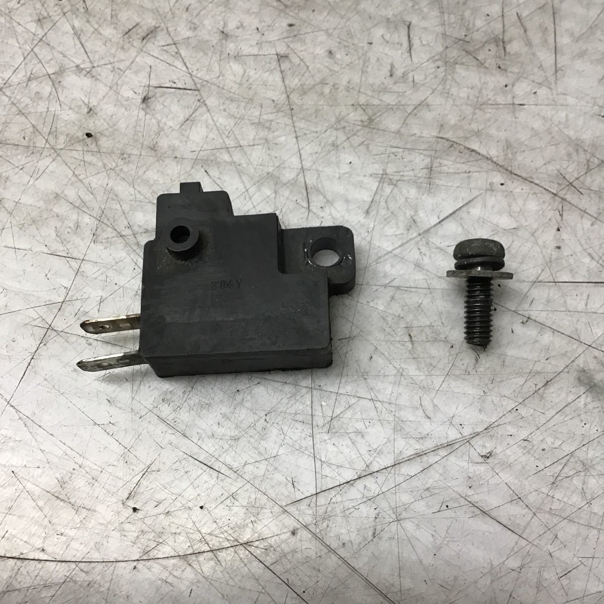 E33-30 ホンダ フュージョン MF02 ブレーキスイッチ 右 純正部品 動作確認済み拍卖