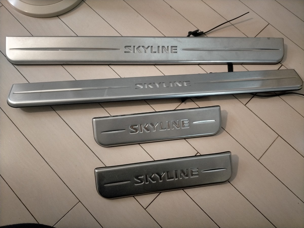 日産 スカイライン V35 4ドア ステンレス 光る スカッフプレート キックプレート 拍卖