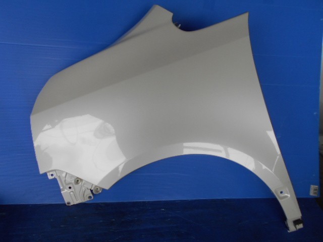 903094 トヨタ ヴォクシー ZRR70W フェンダーパネル左拍卖