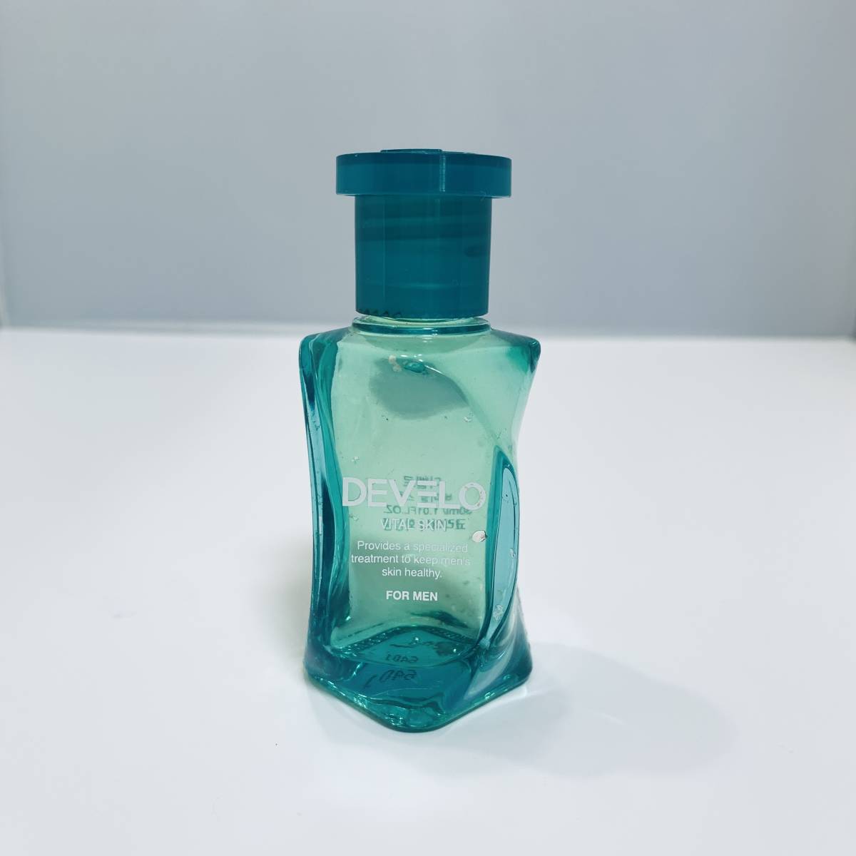 K0415 DEVELO VITAL SKIN 30ml ほぼ満量拍卖