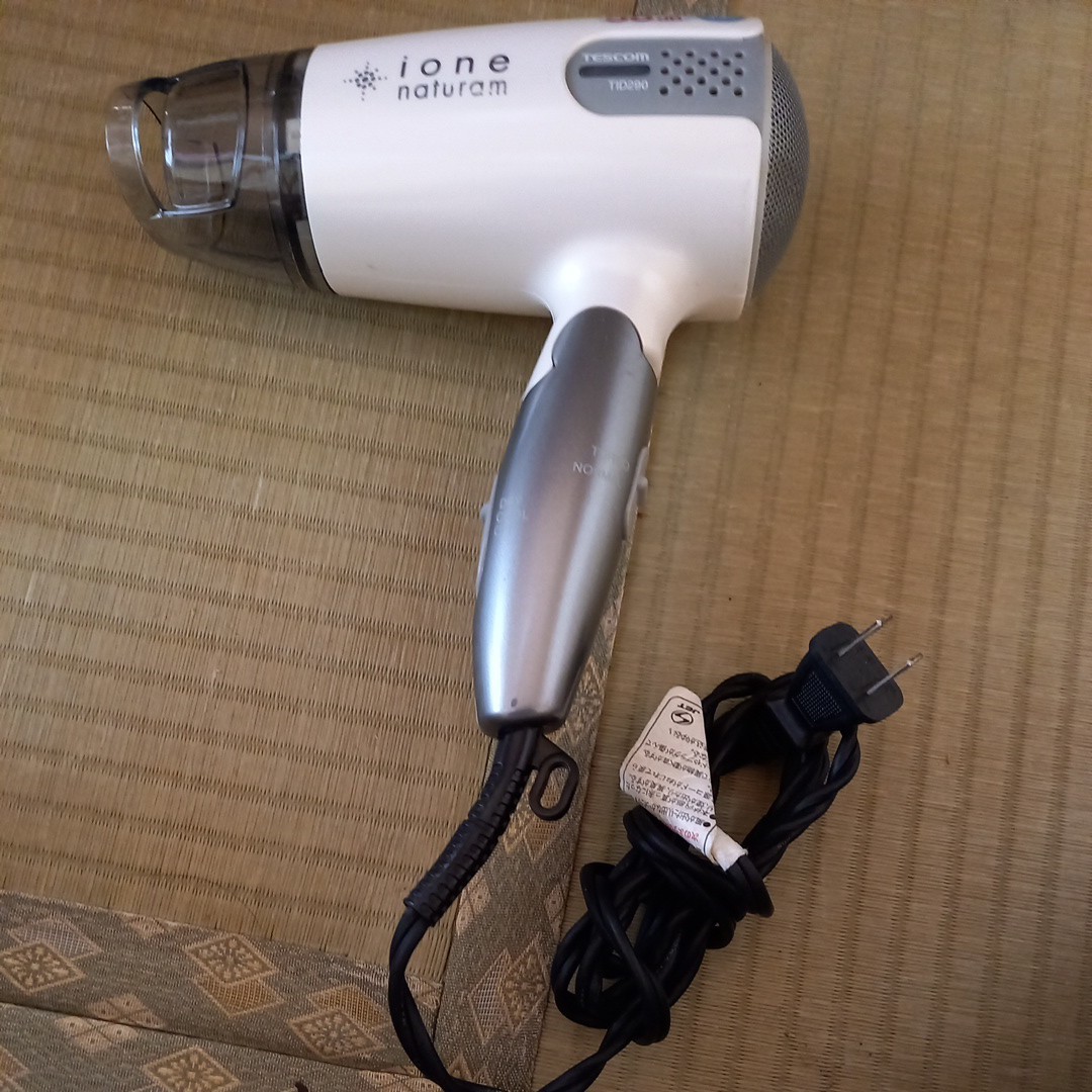 ヘアドライヤー テスコム tescom tid290w 低騒音 58db マイナスイオン 稼働品 ドライヤー拍卖