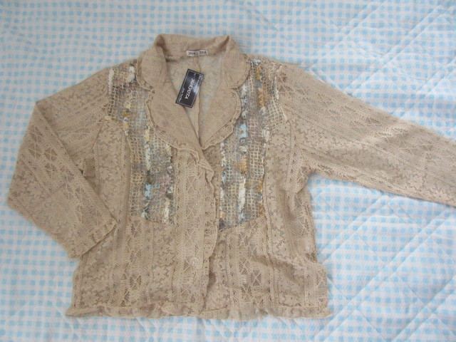 ☆新品【M-L対応】花柄透かし模様&襟付きレースジャケット☆送料無料拍卖