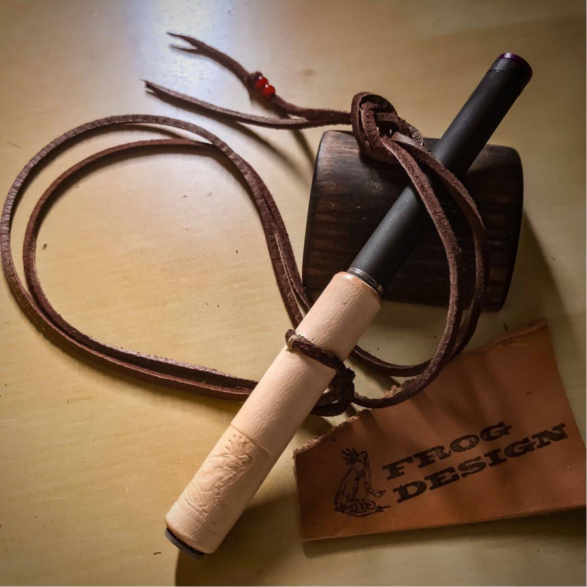 【PloomTECH Battery Cover 鹿革紐ネックストラップ付】FrogDesignFactory プルームテックケース 本革 バッテリー カバー 保護拍卖