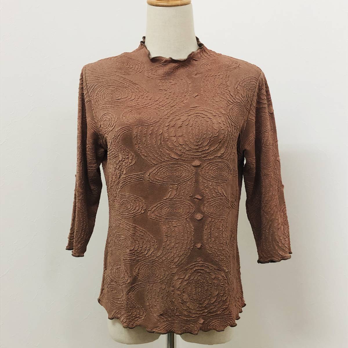 a02296 LE NUAGE トップス カットソー 長袖 肩パット 薄手 ブラウン 総柄 レディース 昭和レトロ エレガント シンプルデイリーカジュアル拍卖