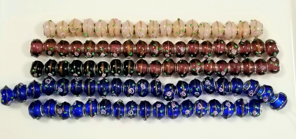 大穴ガラスビーズ 花模様ビーズまとめて拍卖