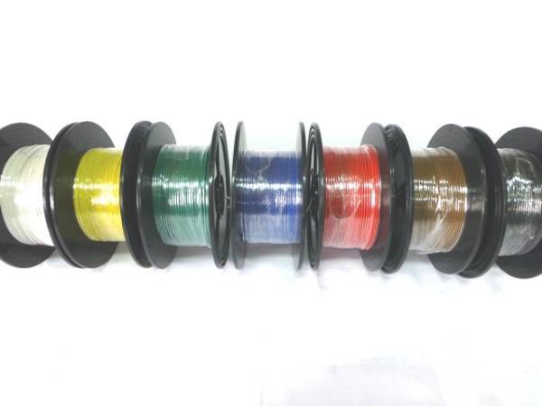 切売り!! UL 1015 AWG 14 は、如何でしょうか。拍卖