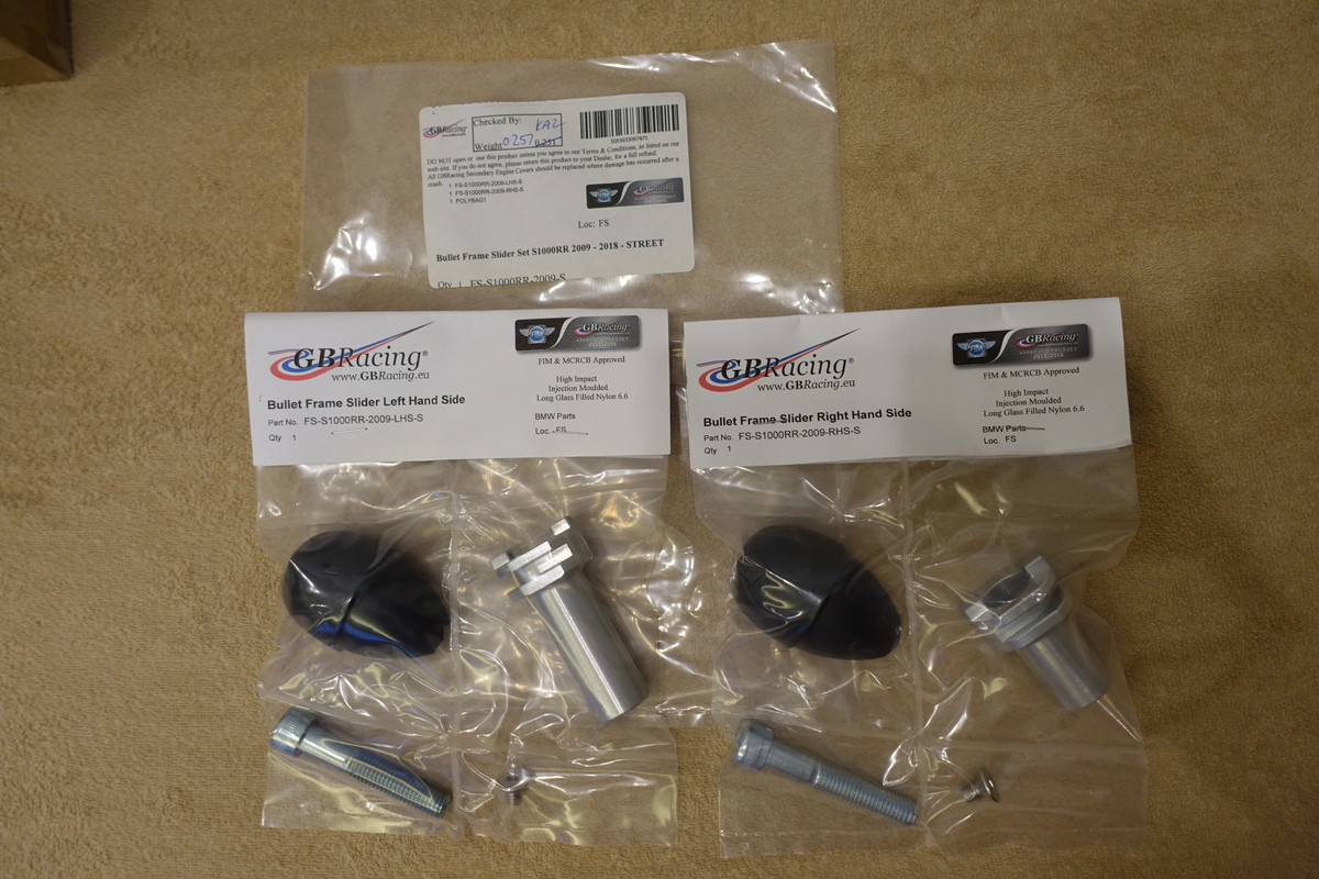 GB Racing BMW S1000RR (09-18) / S1000R (09-16) フレームスライダー ストリート エンジンガードスライダー 定価18,040円拍卖