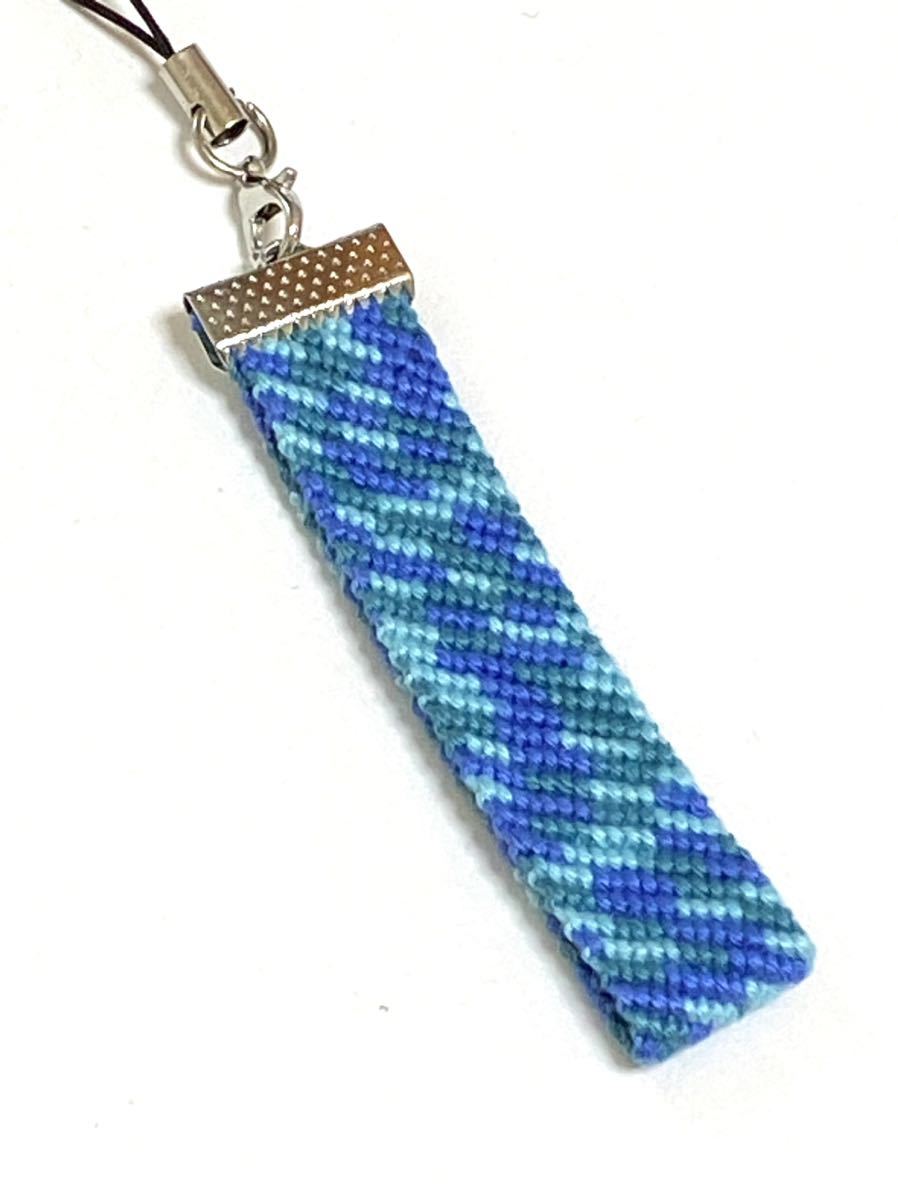 ハンドメイド★ミサンガストラップ グラデーション 青(663)値下げ拍卖