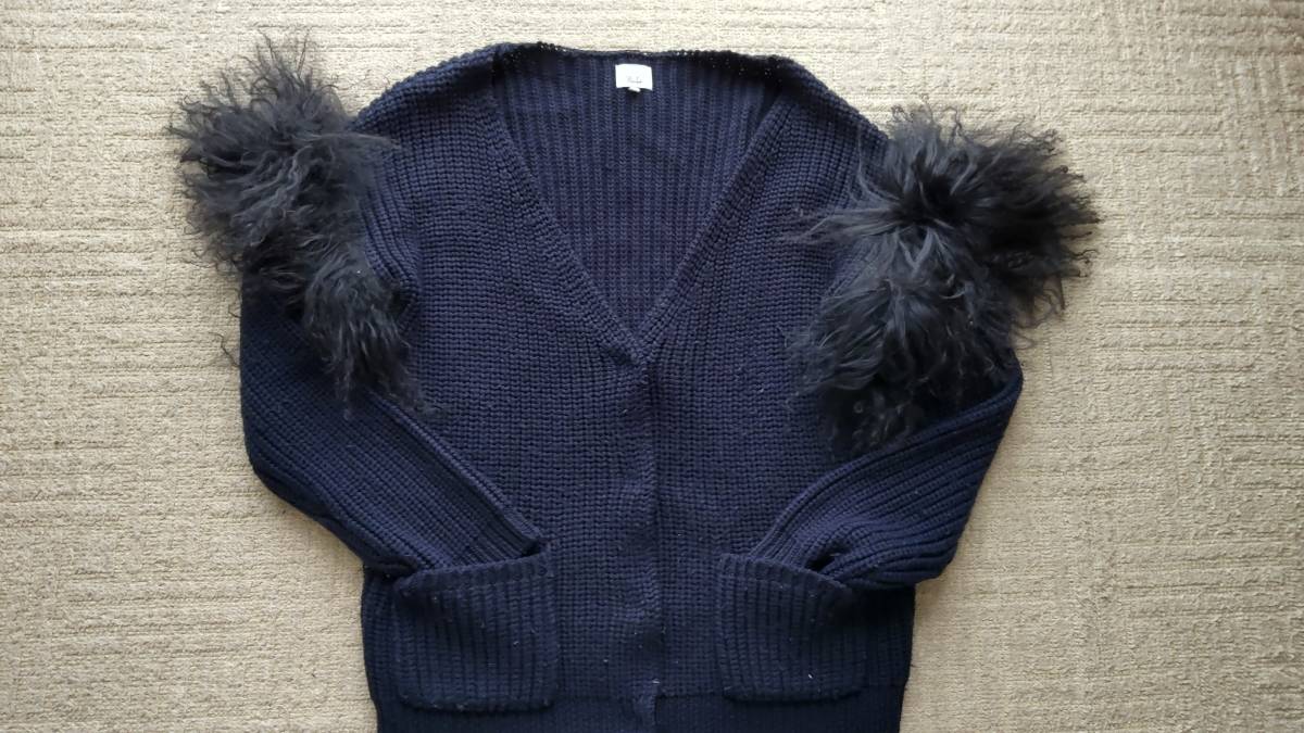 ★★PalinkA パリンカ ファー付きニットカーディガン ローゲージニット フリー(黒)★値下げしました。E27拍卖