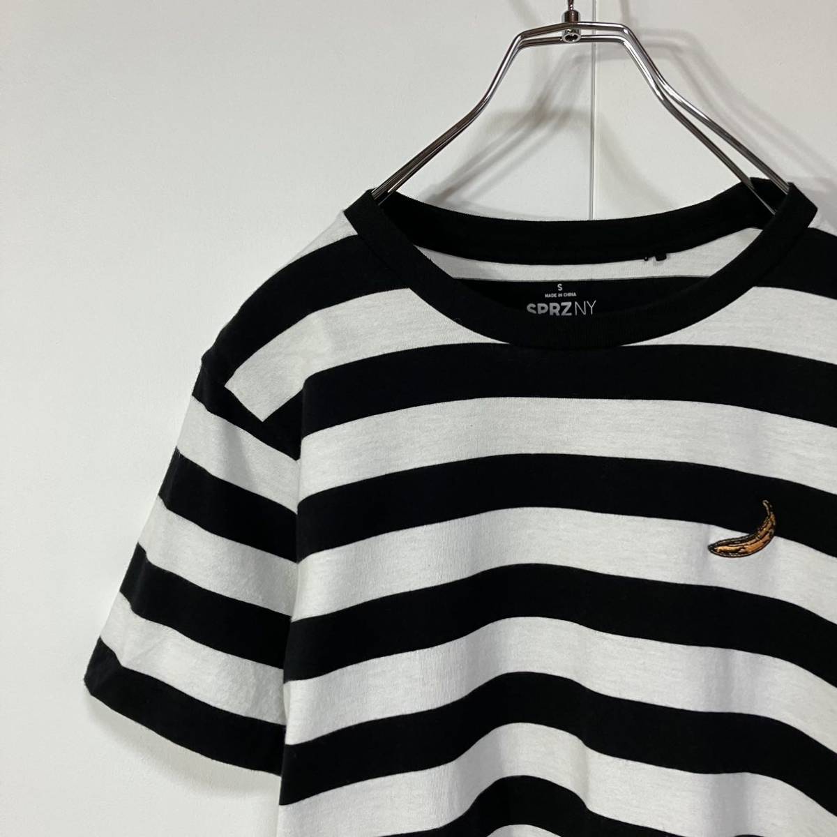 UNIQLO × Andy Warhol ユニクロ アンディ ウォーホル コラボ バナナ 刺繍 ボーダー デザイン 半袖 クルーネック 天竺 Tシャツ 古着 S拍卖