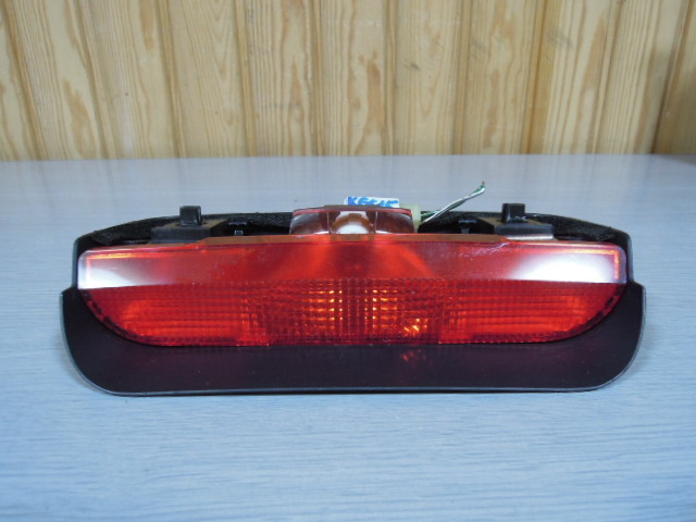 トヨタ パッソ KGC15 / KGC10 ハイマウント ストップランプ 中古 TOKAIDENSO 21401 A2036拍卖