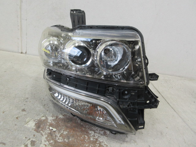 ホンダ N BOX カスタム JF1/JF2 前期 青LED 純正 HID 右ヘッドライト拍卖