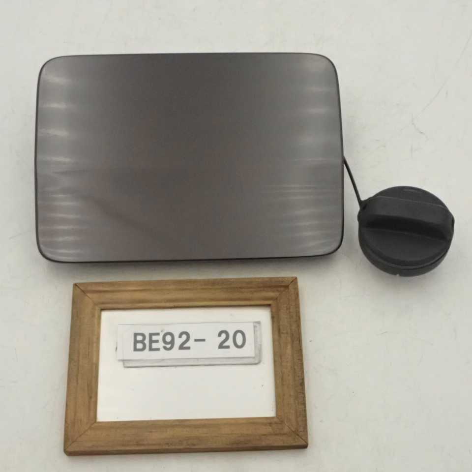 令和3年 スペーシア ハイブリッド MK53S 純正 フューエルリッド 給油口フタ 蓋 キャップ付 中古 即決拍卖